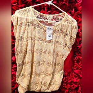 Eyelash Couture NWT Women's Lace Top Size Medium